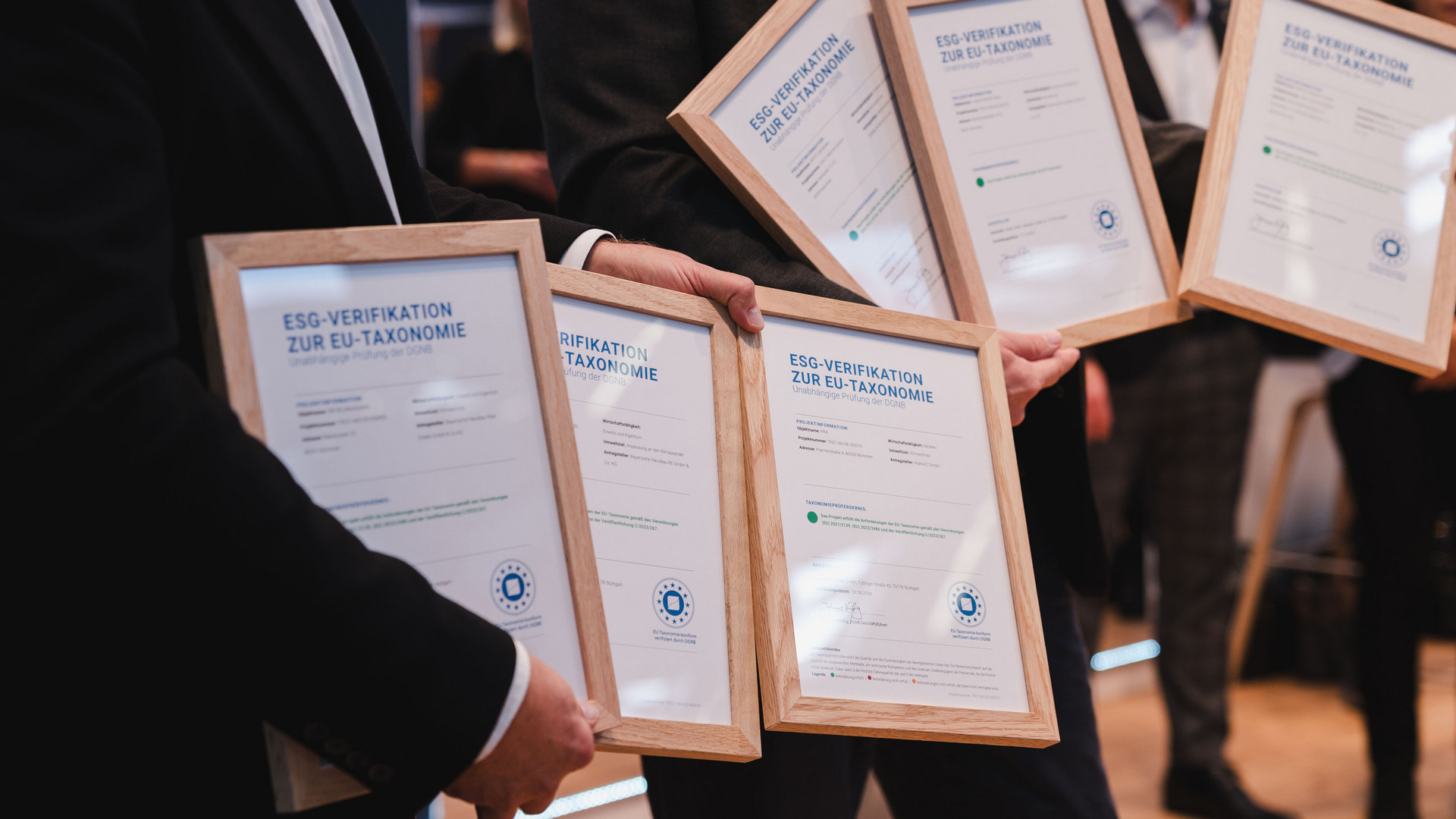 Urkunden ESG-Verifikationen zur EU-Taxonomie
