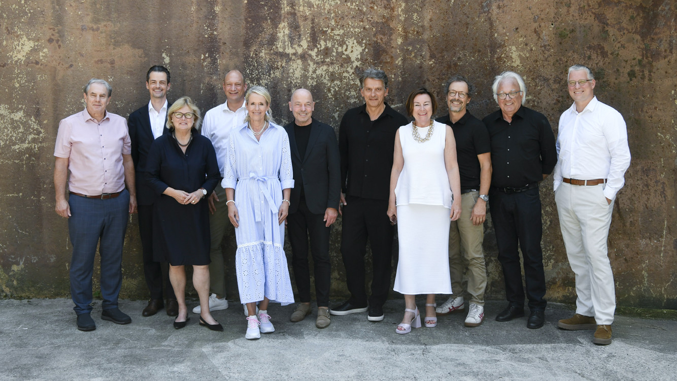 DGNB Präsidium 2025 Gruppenfoto von Vertreterinnen und Vertretern des DGNB Präsidiums beim DGNB Tag der Nachhaltigkeit 2025. Zwei Präsidiumsmitglieder sind nicht auf dem Bild.