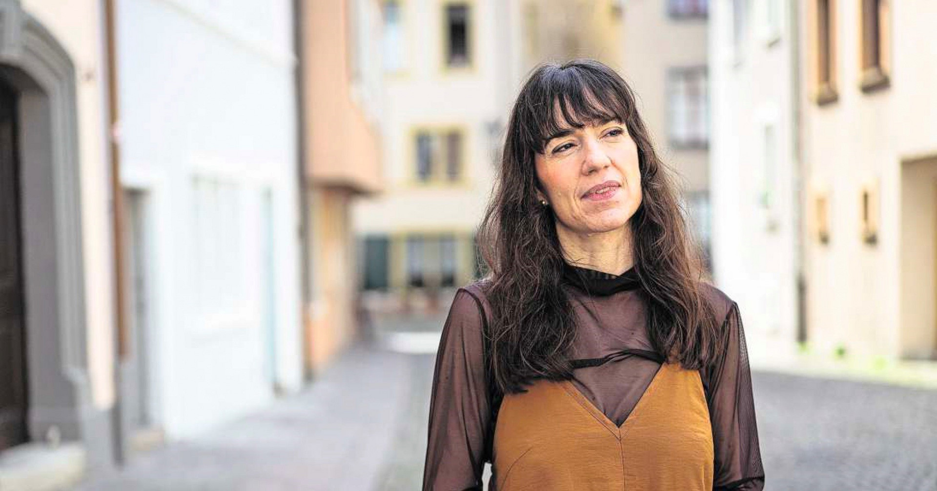 Prof. Fabienne Hoelzel